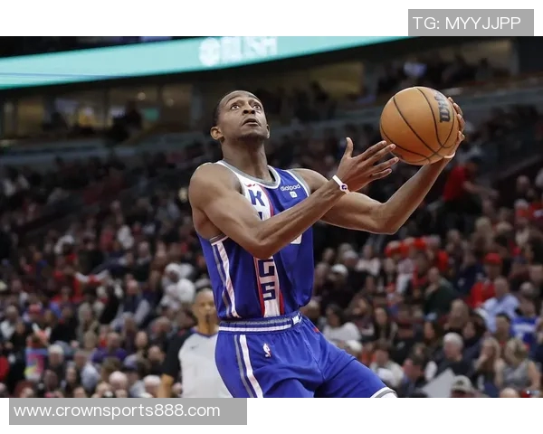 福克斯强调面对太阳需增强身体对抗保持进攻主动性才能逆转局势