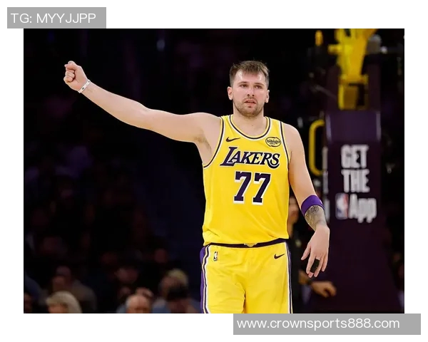 施罗德怒火中烧欲殴打湖人球员国王记者证实目标正是东契奇 施罗德怒火中烧欲殴打湖人球员国王记者证实目标正是东契奇