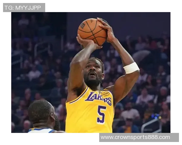 雷迪克回顾赛季初防守基础建立反思后期表现为何偏离轨道